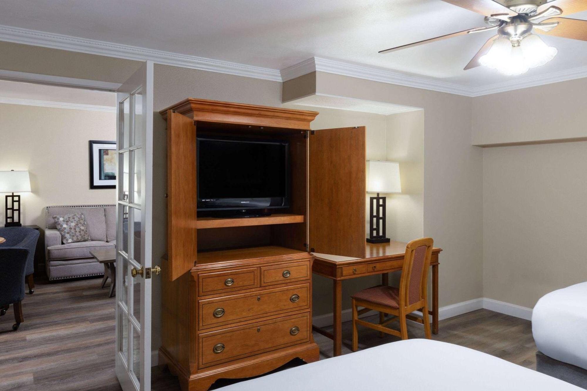 Travelodge By Wyndham Bay 3* Monterey