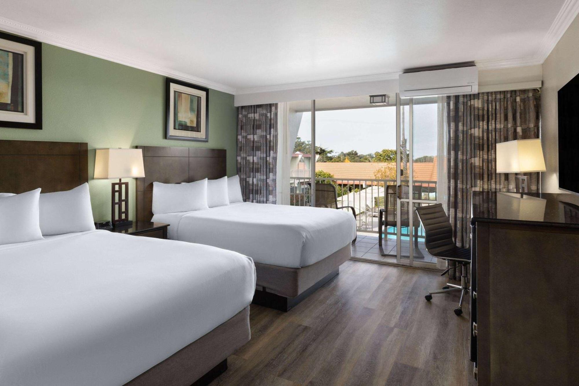Travelodge By Wyndham Bay Hotel 3*