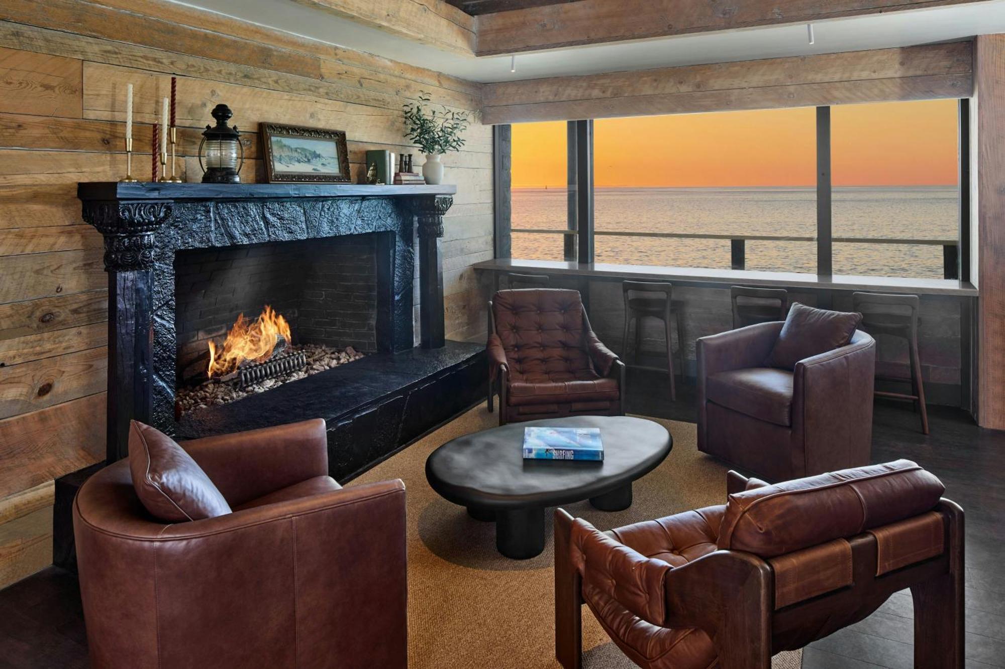 Hotel, A Tribute Portfolio Hotel Monterey