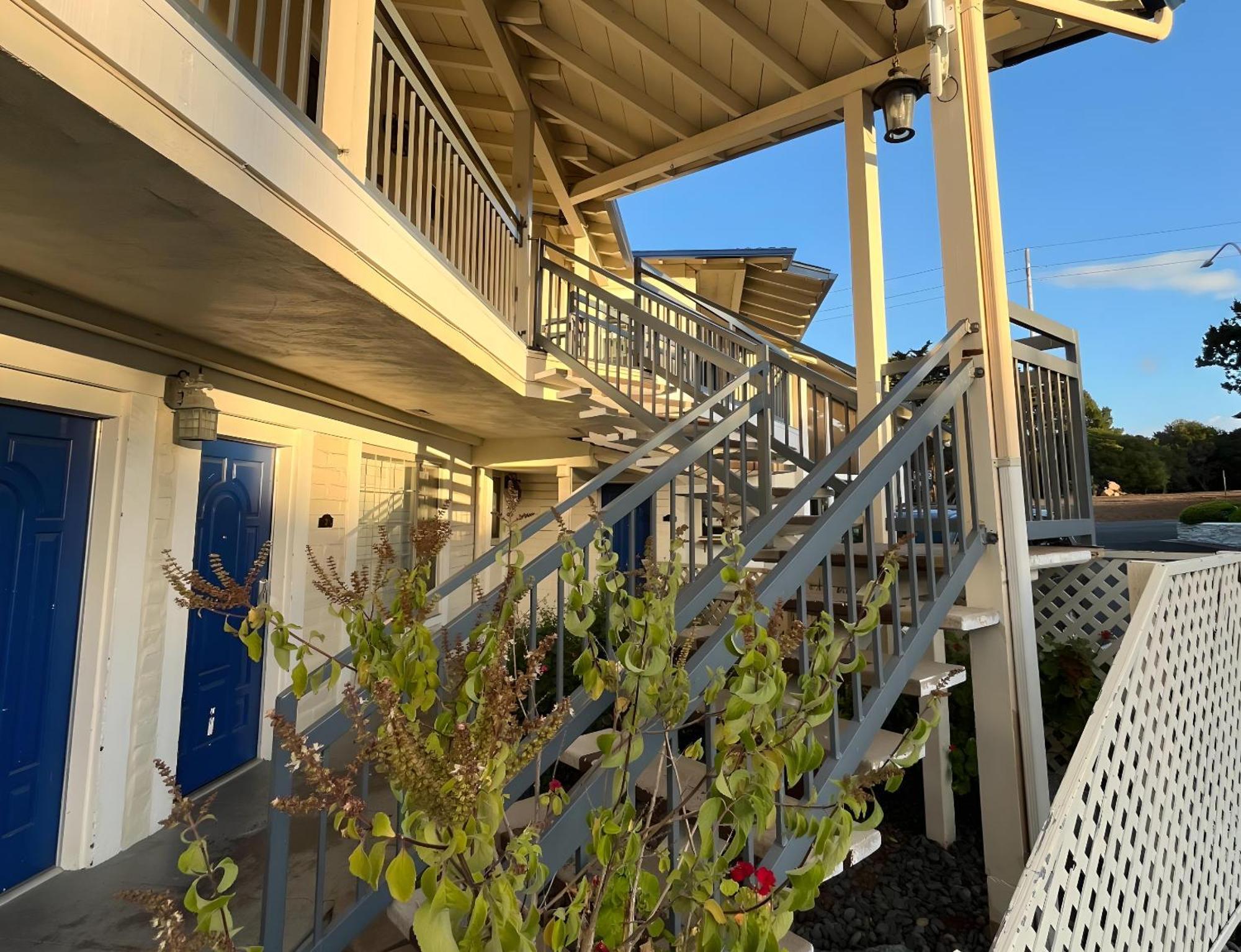 Motel By The Bay