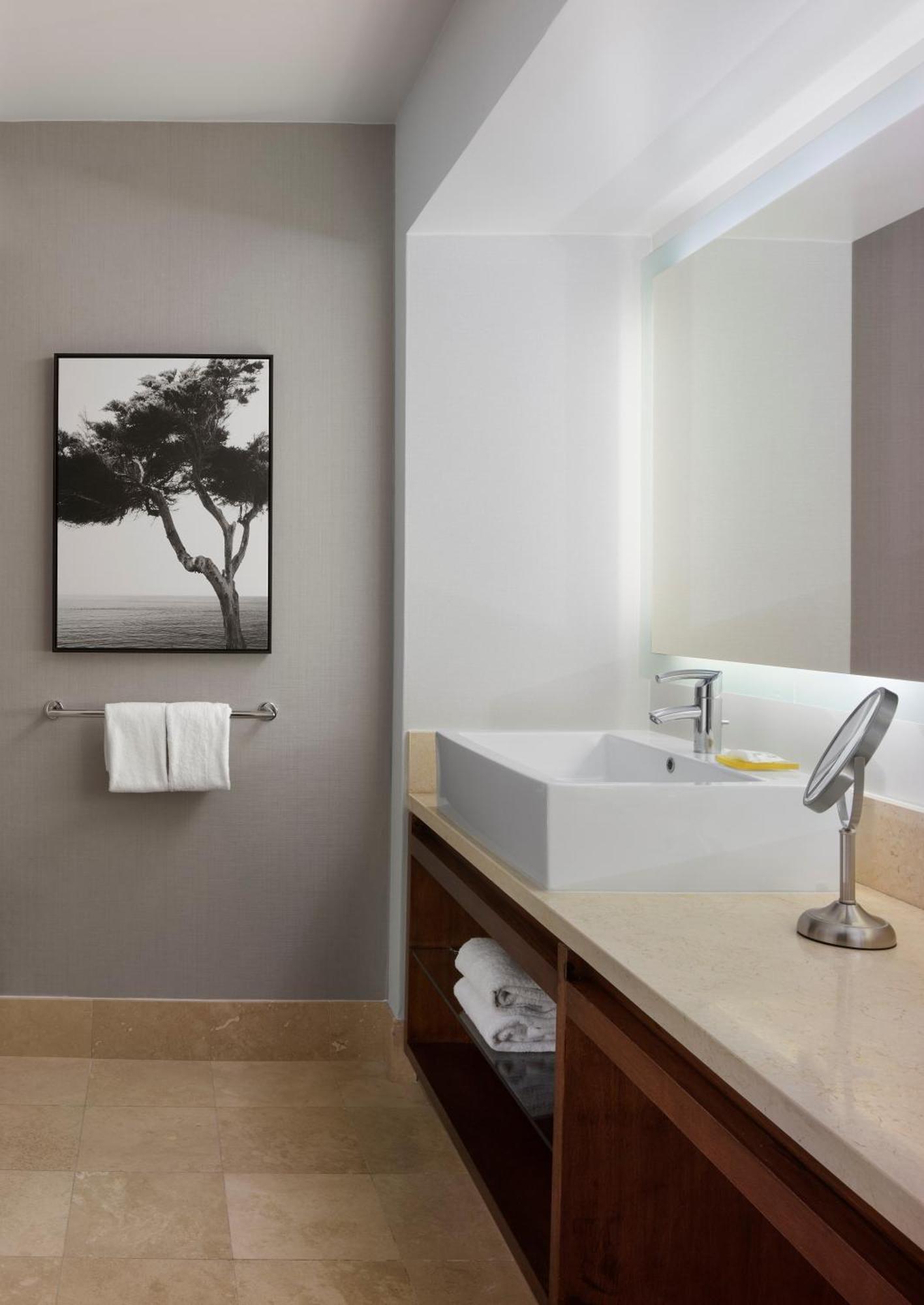 Resort Hyatt Regency And Spa 5*