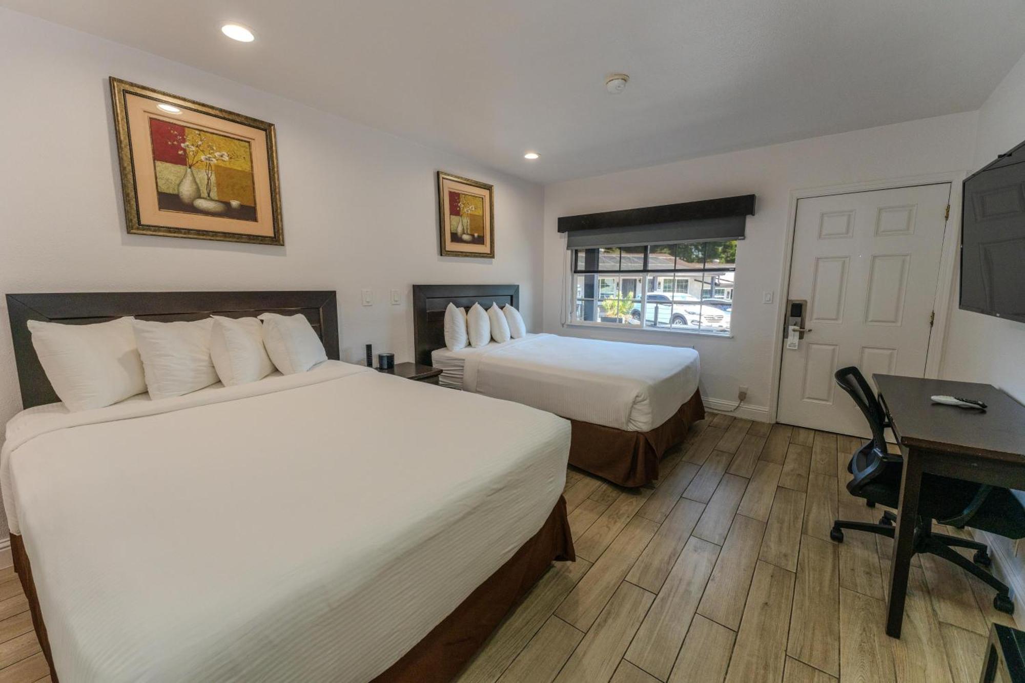 Motel Surf Monterey