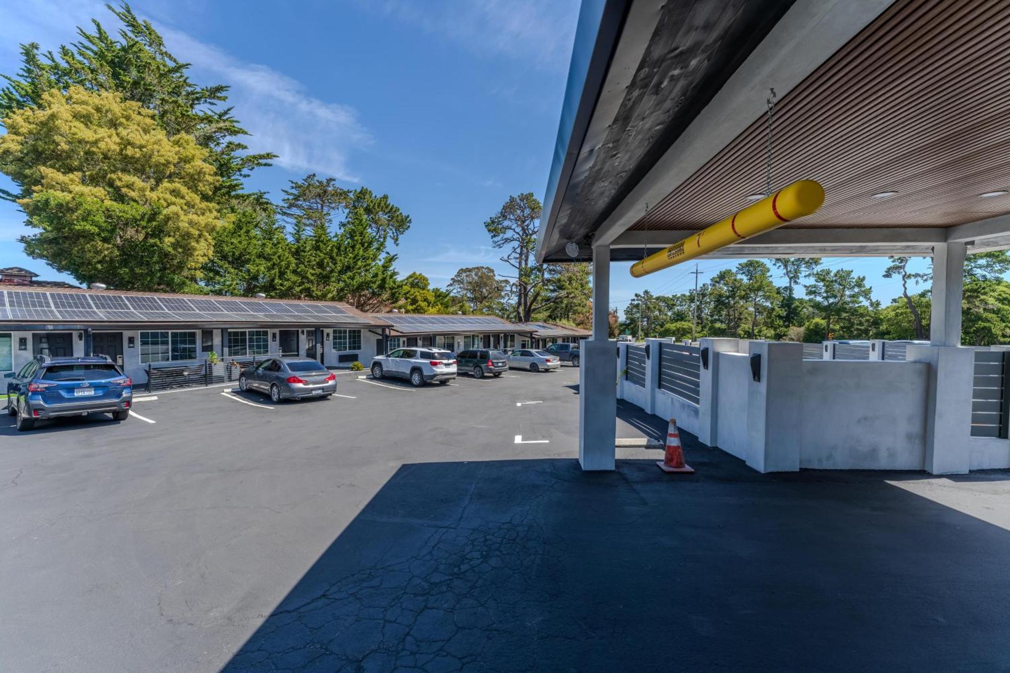 Motel Surf Monterey