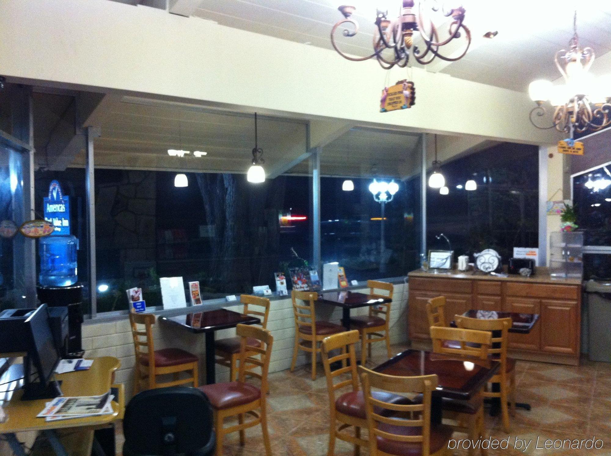 Americas Value Presidents On Munras Motel 2*