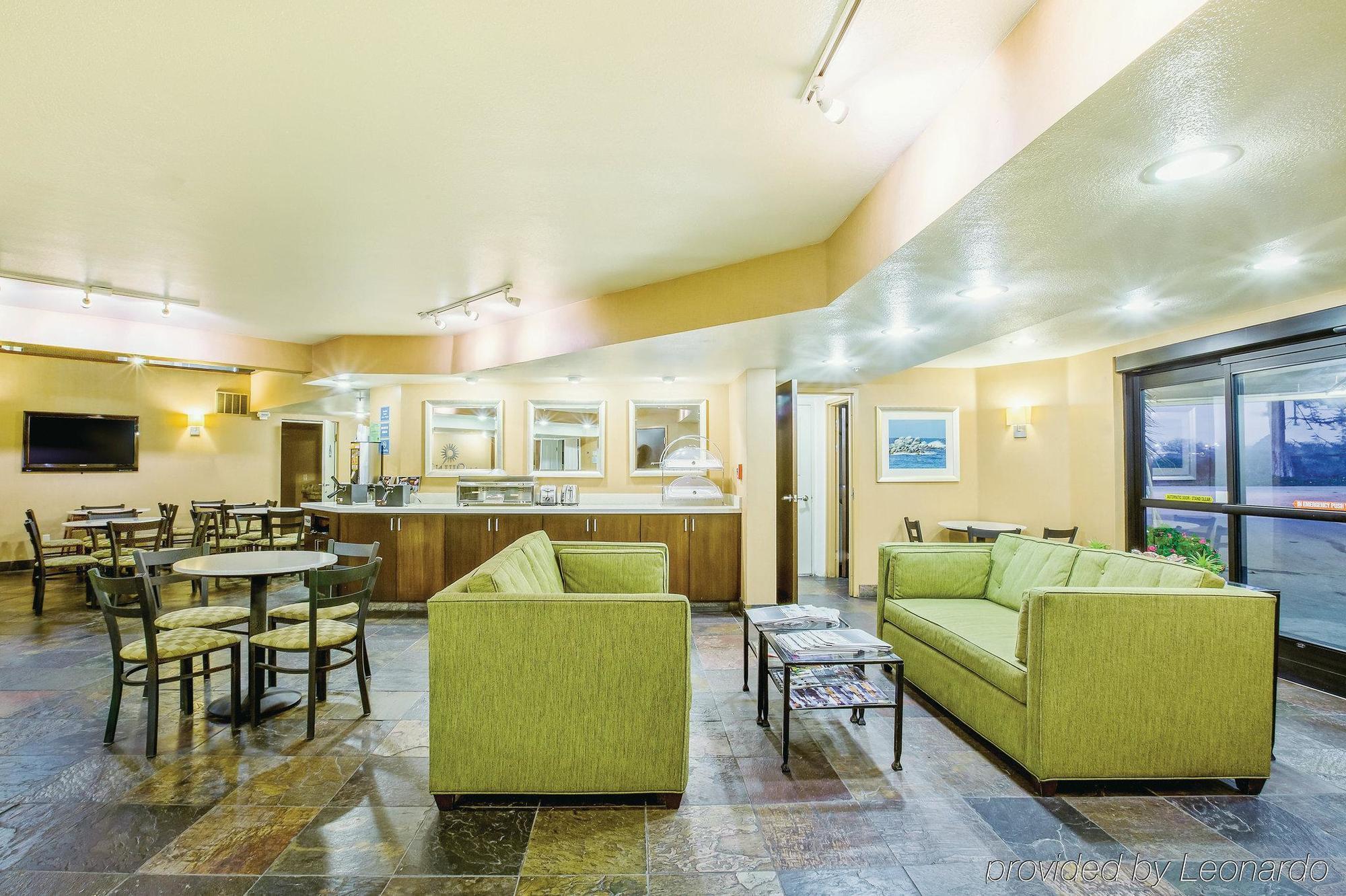 Hotel Hampton Monterey