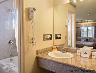 Days By Wyndham Downtown 2* Monterey
