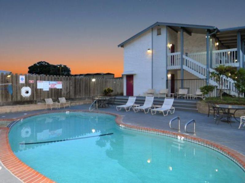 Ramada By Wyndham Monterey