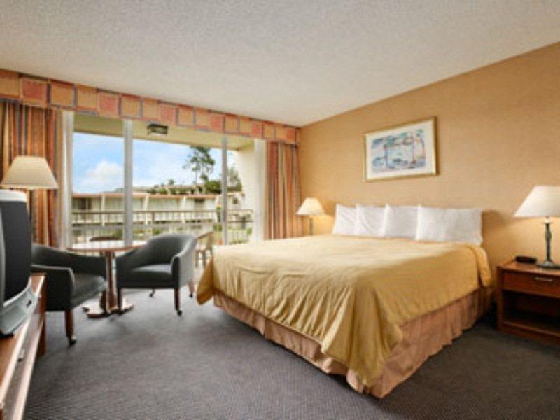 Hotel Travelodge By Wyndham Bay Monterey