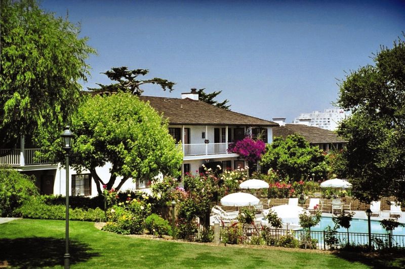 Casa Munras Garden & Monterey