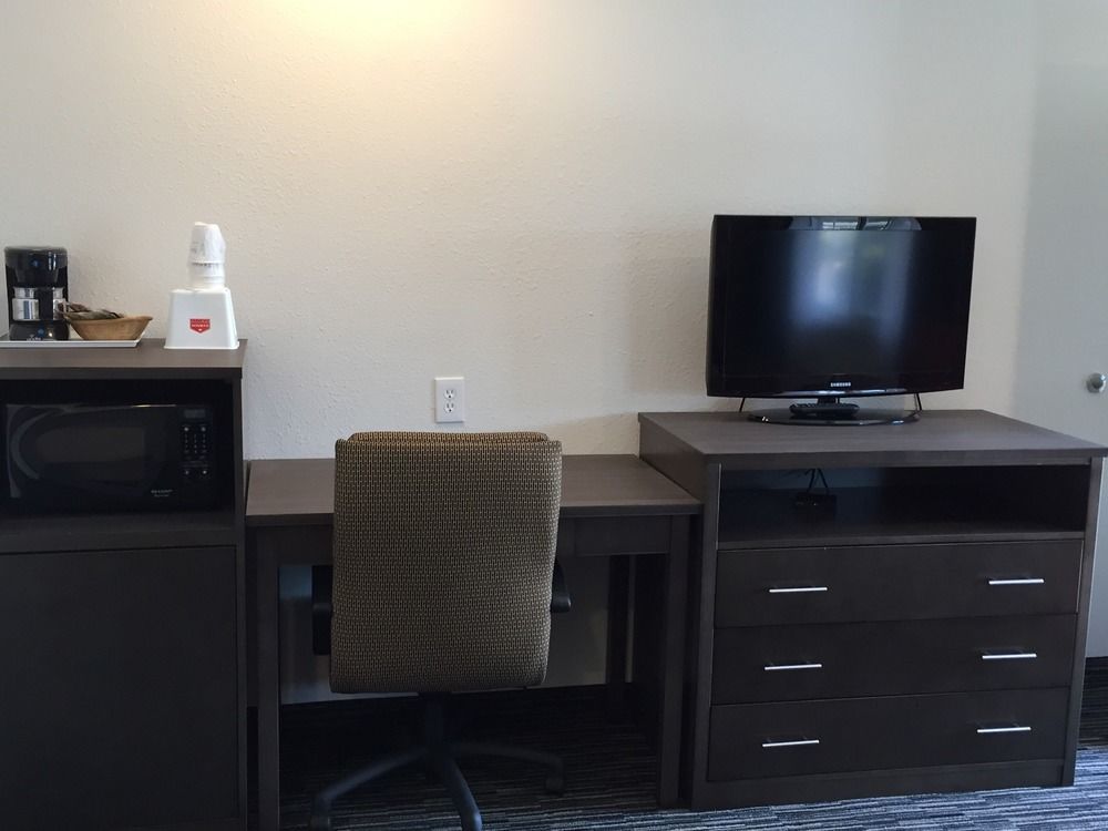 Ramada By Wyndham Monterey