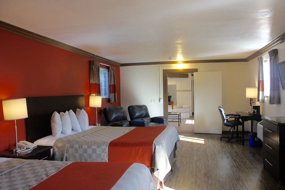 Red Roof & Motel 2*