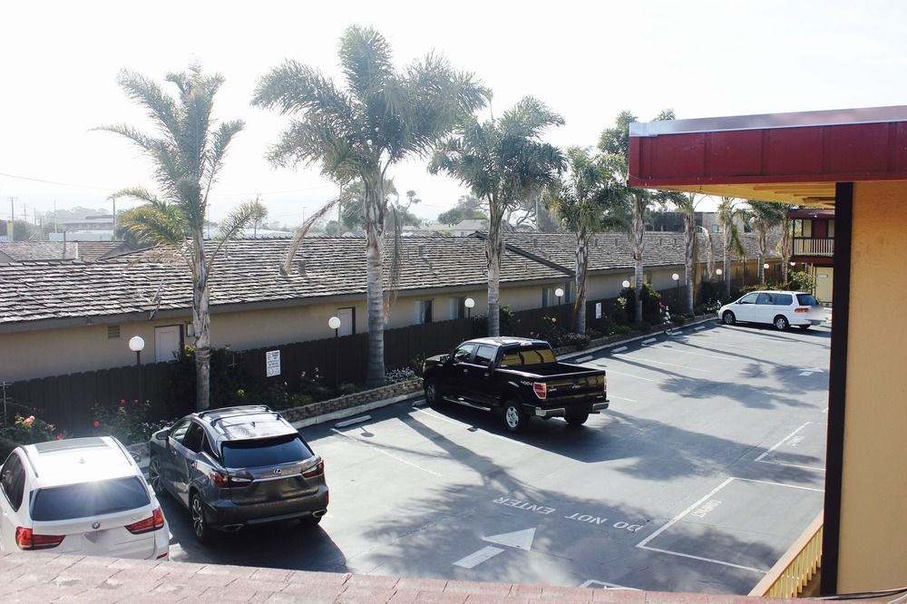 Motel Red Roof & 2*