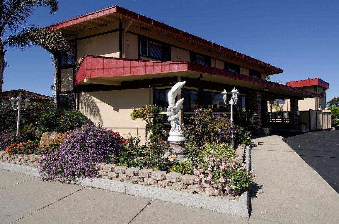 Motel Red Roof & Monterey