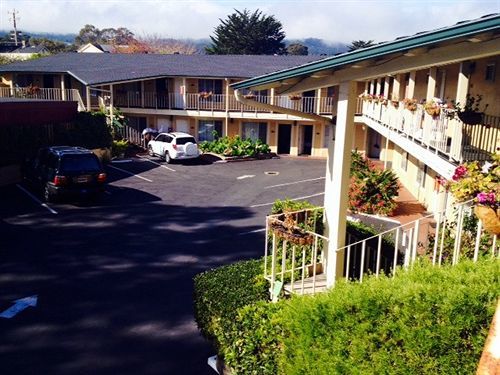 Motel By The Bay