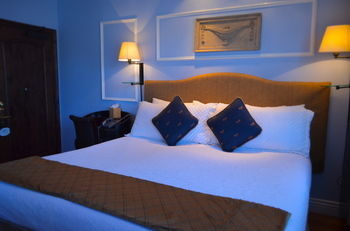 1110 (adults Only) 4* Monterey