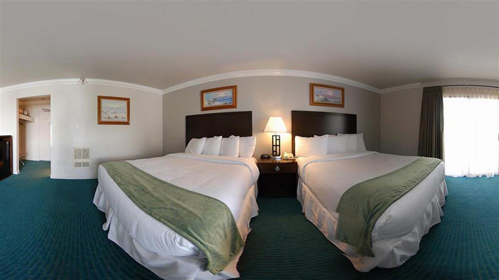 Hotel Cannery Row 2*