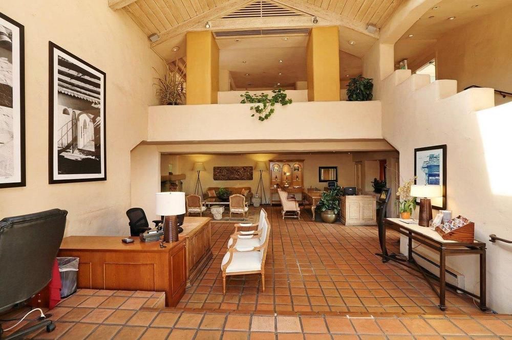 Pacific Hotel 4*