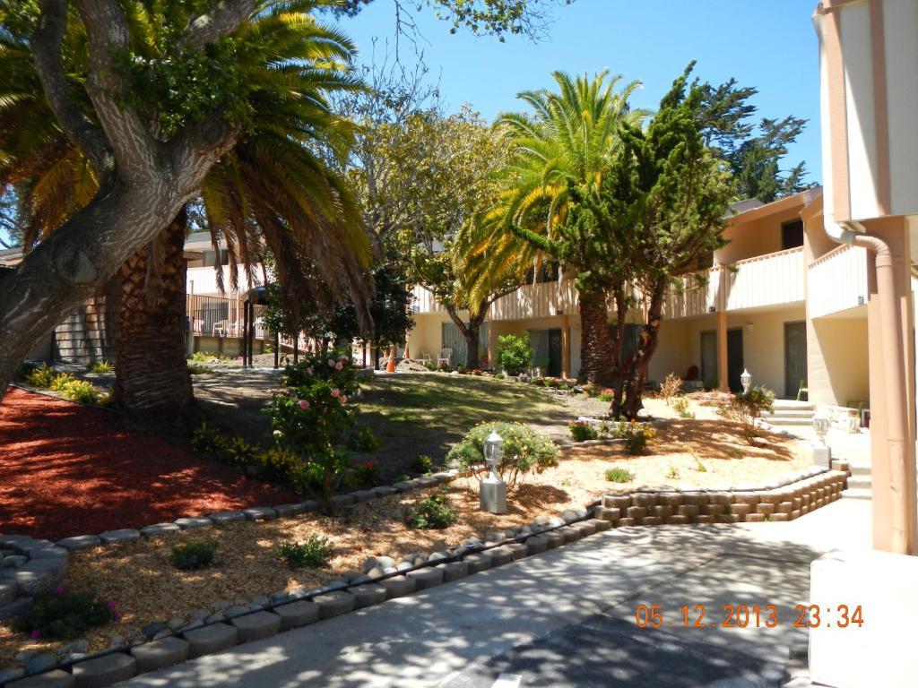Motel Americas Value Presidents On Munras Monterey