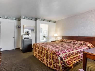 Fairgrounds Inn Monterey