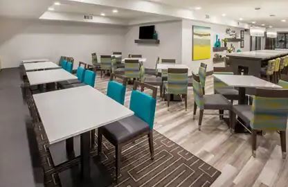 Hotel Hampton 3*