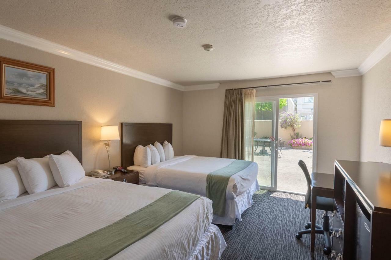 Cannery Row Hotel 2*
