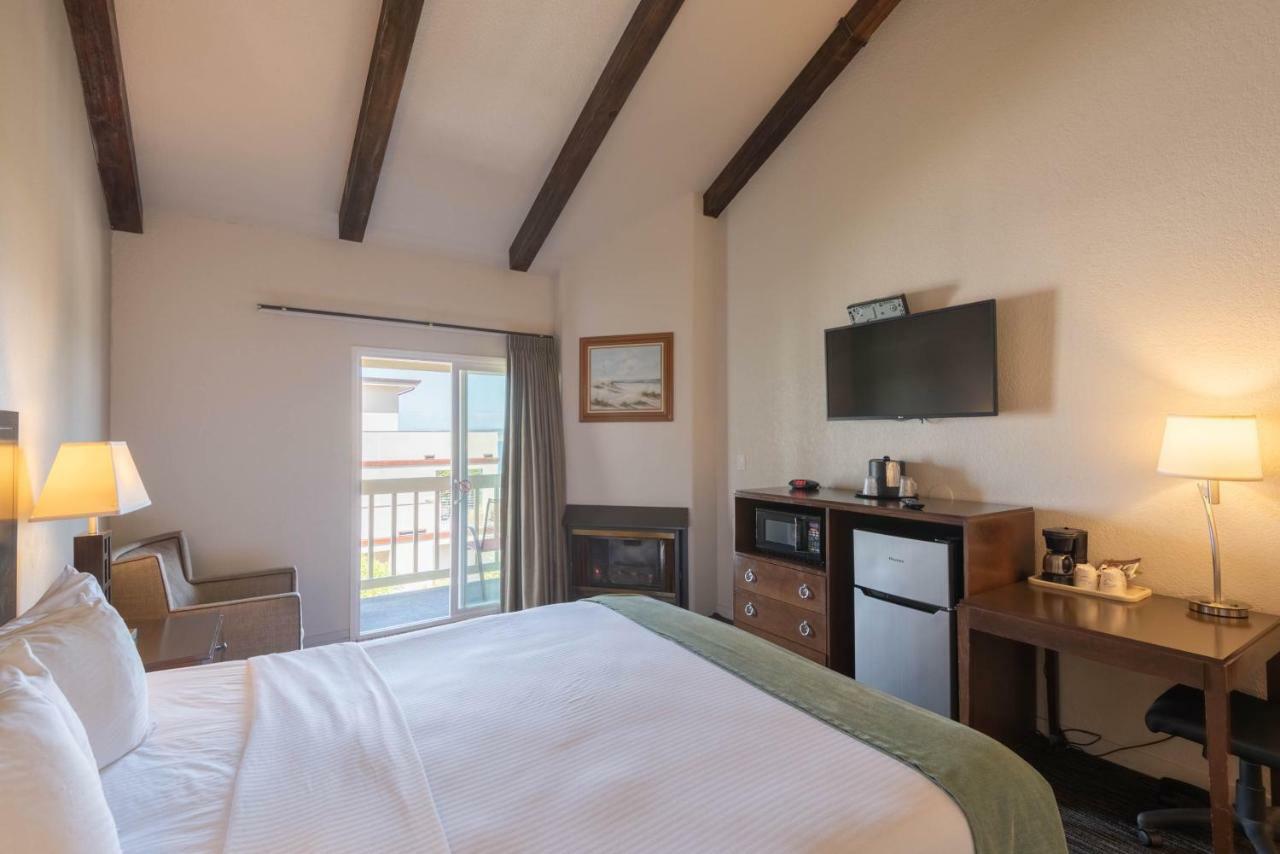 Cannery Row Hotel 2*