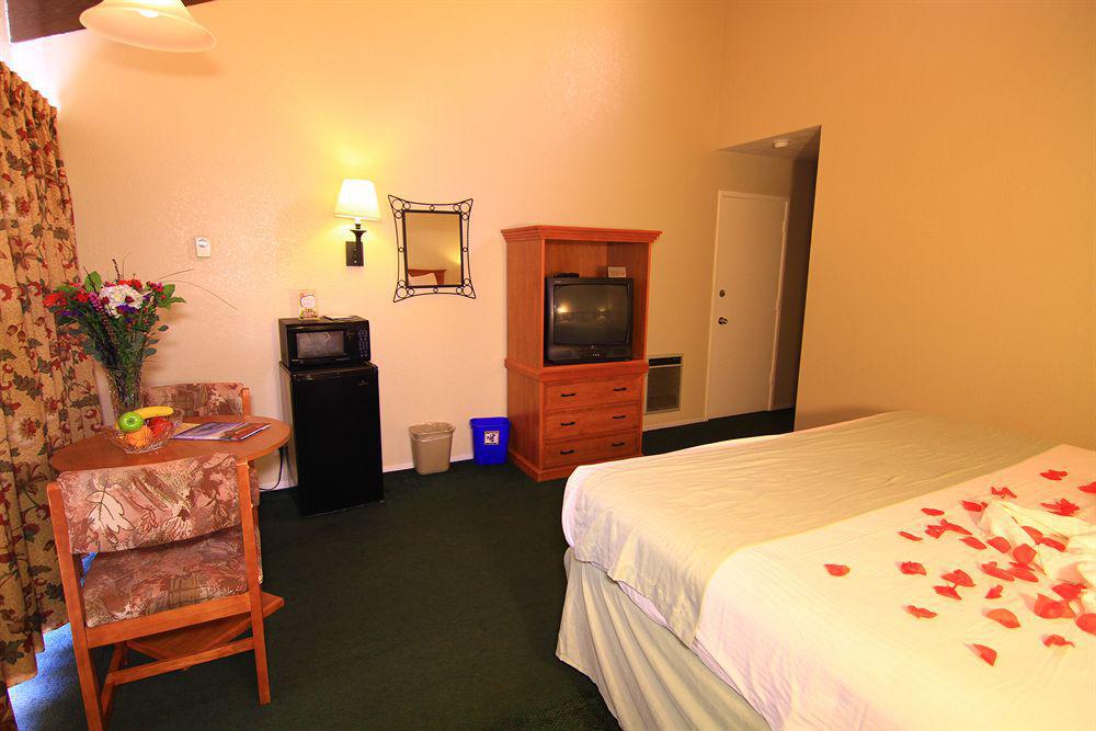 Munras Hotel