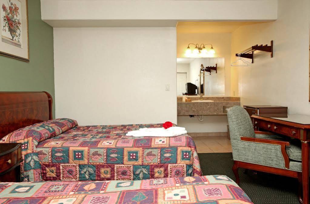 Oceanside Motel Monterey