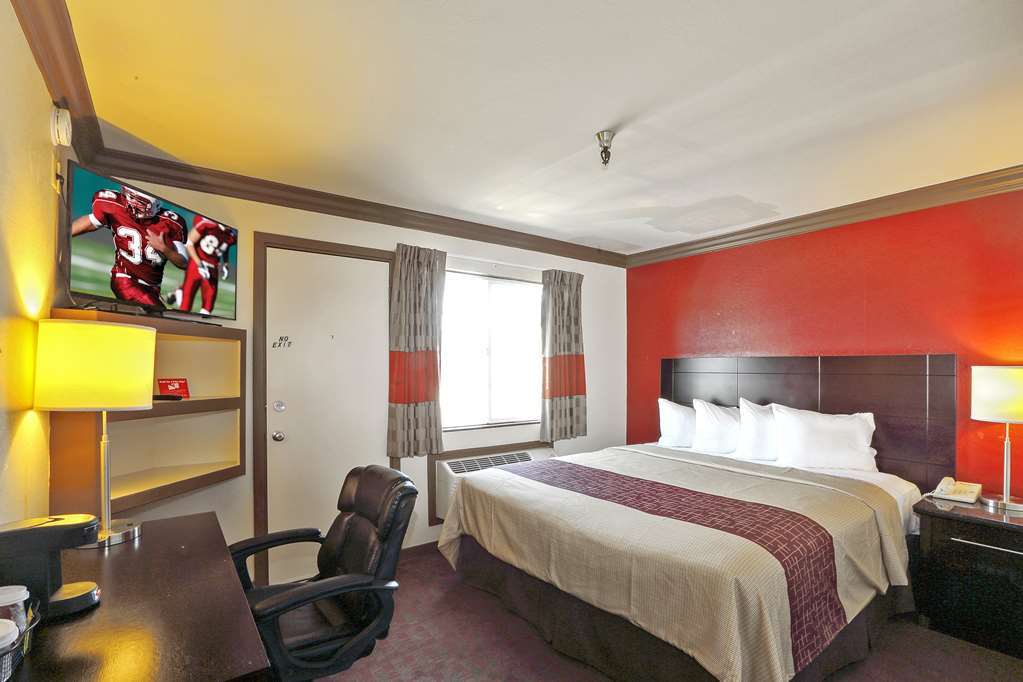 Red Roof & Motel 2*