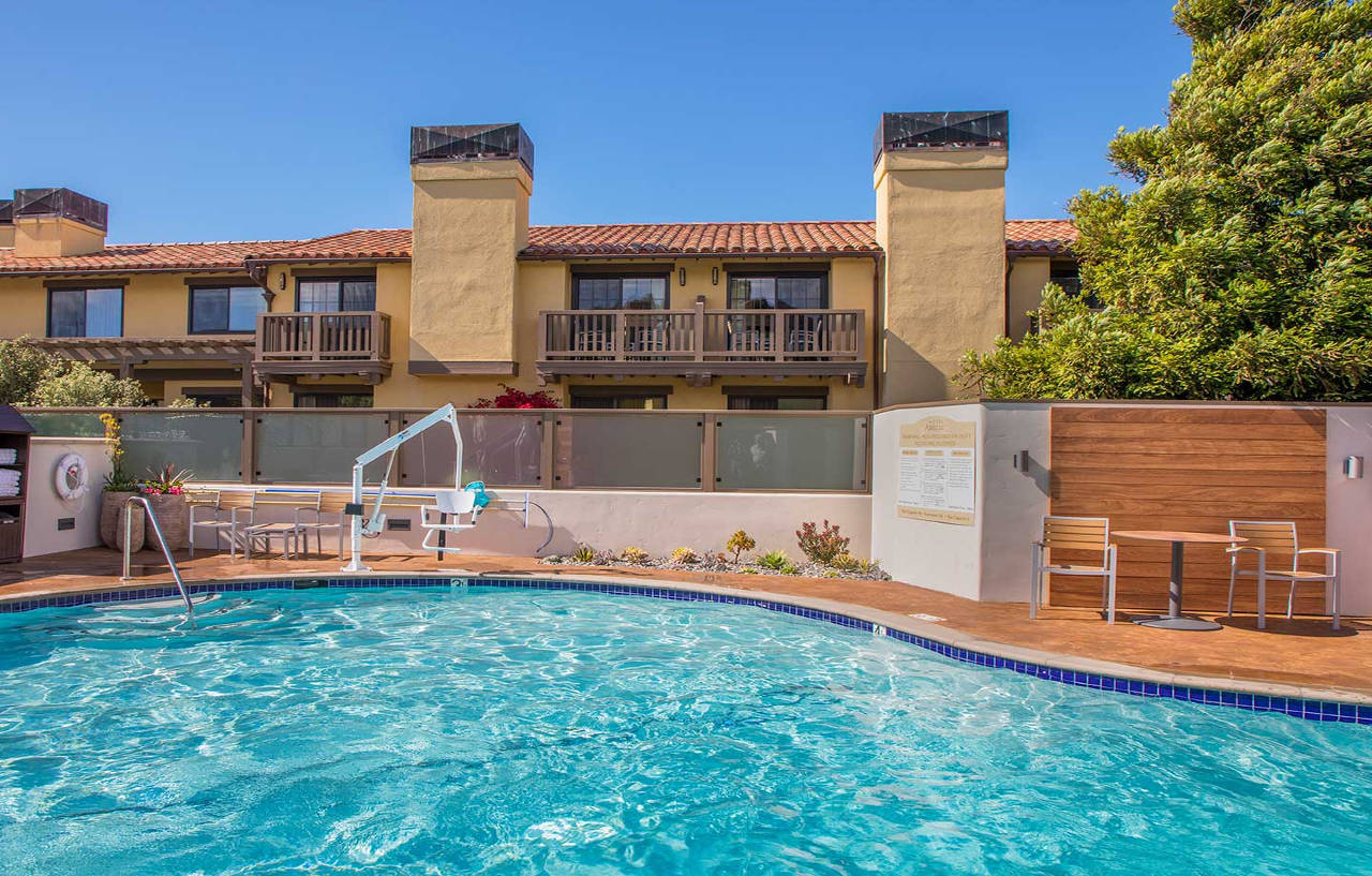 Abrego 4* Monterey