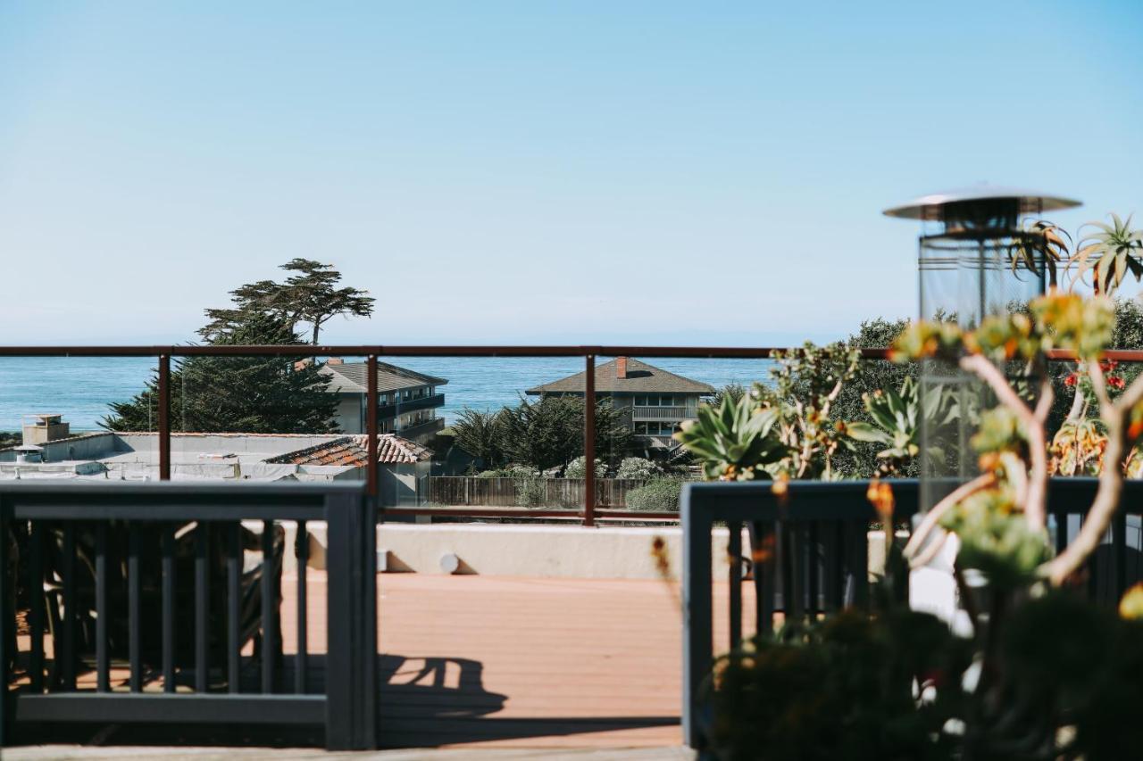 1110 (adults Only) Monterey