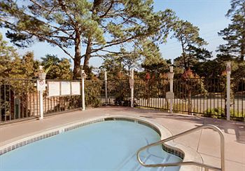 Americas Value Presidents On Munras Motel