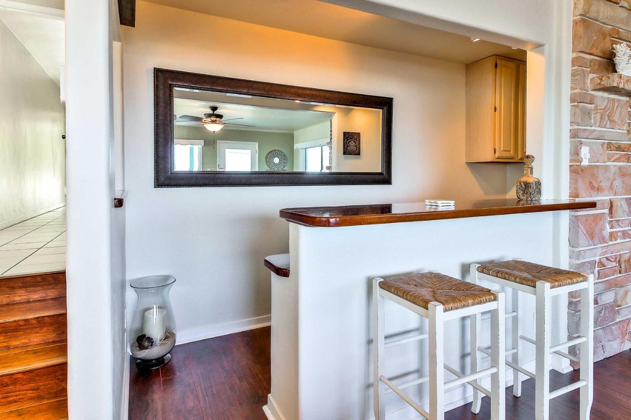 Holiday home Stunning With Views Right On The Bay! *