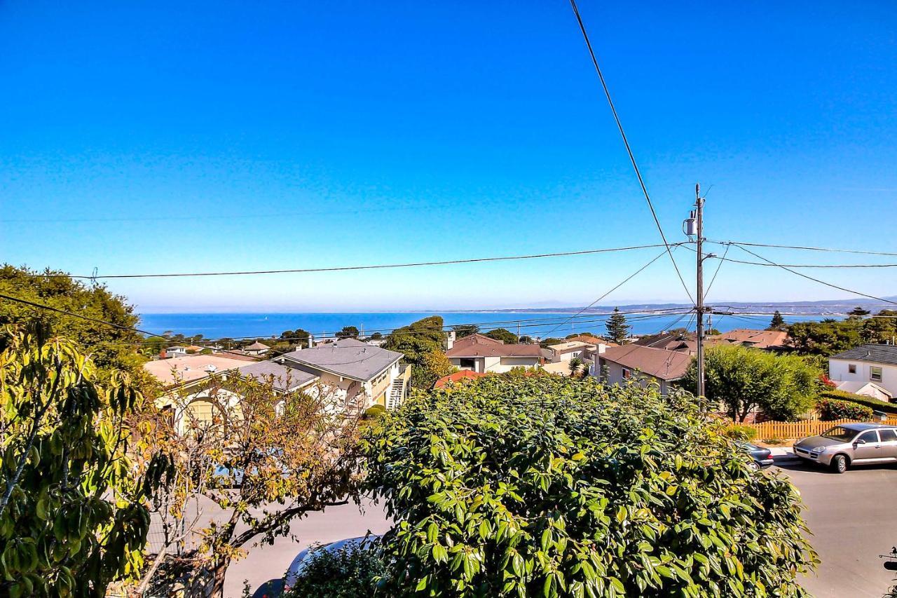 Holiday home Stunning With Views Right On The Bay! Monterey