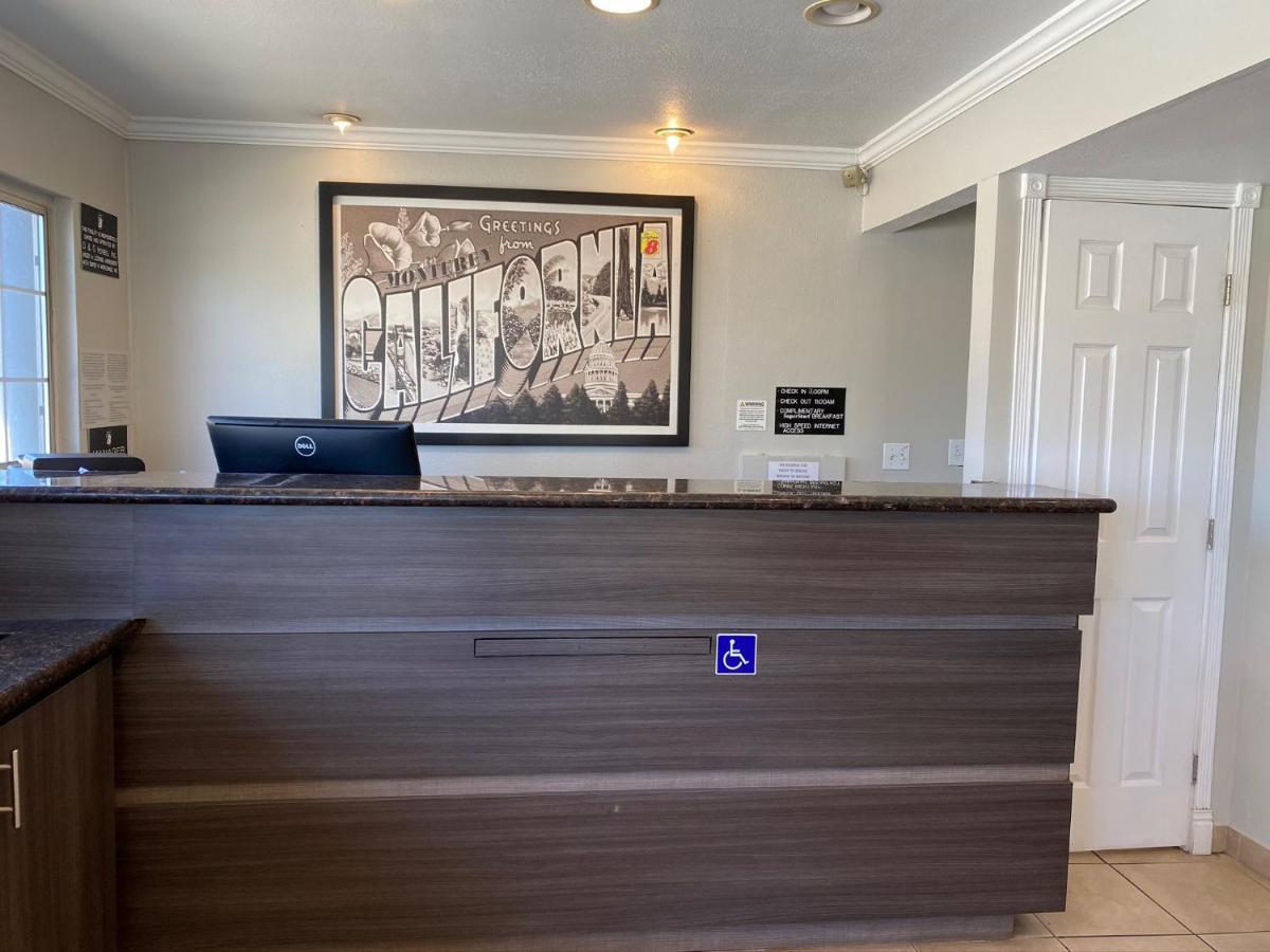 Super 8 By Wyndham 2* Monterey